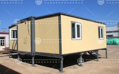 Twin Wing Expansion Room