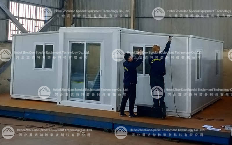The Future of Living: Expandable Houses